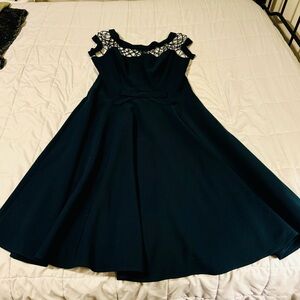 Retro swing dress: Can be styled as fit & flare with tulle skirt underneath.